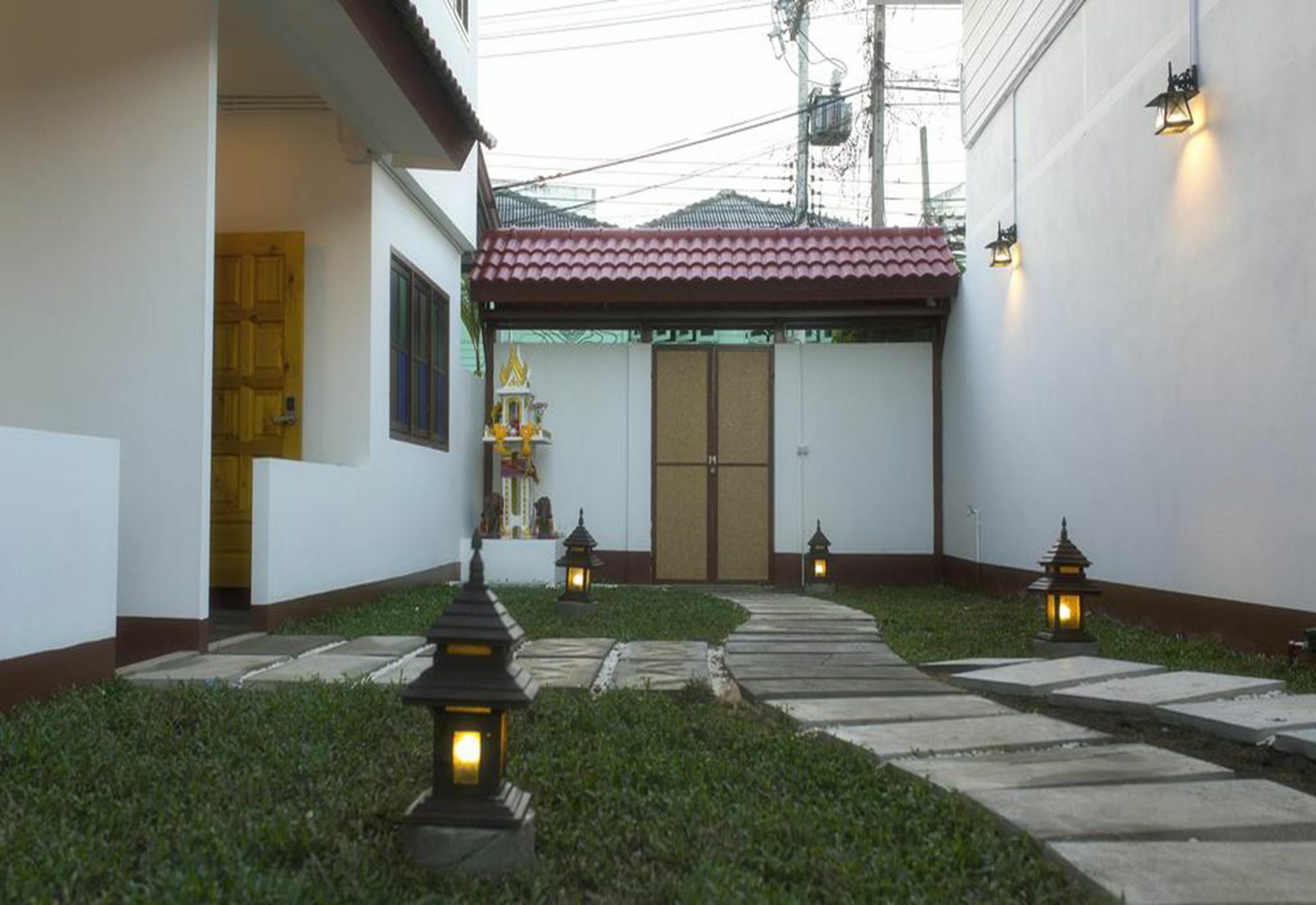 We Chiang Mai Guesthouse 2 Zewnętrze zdjęcie